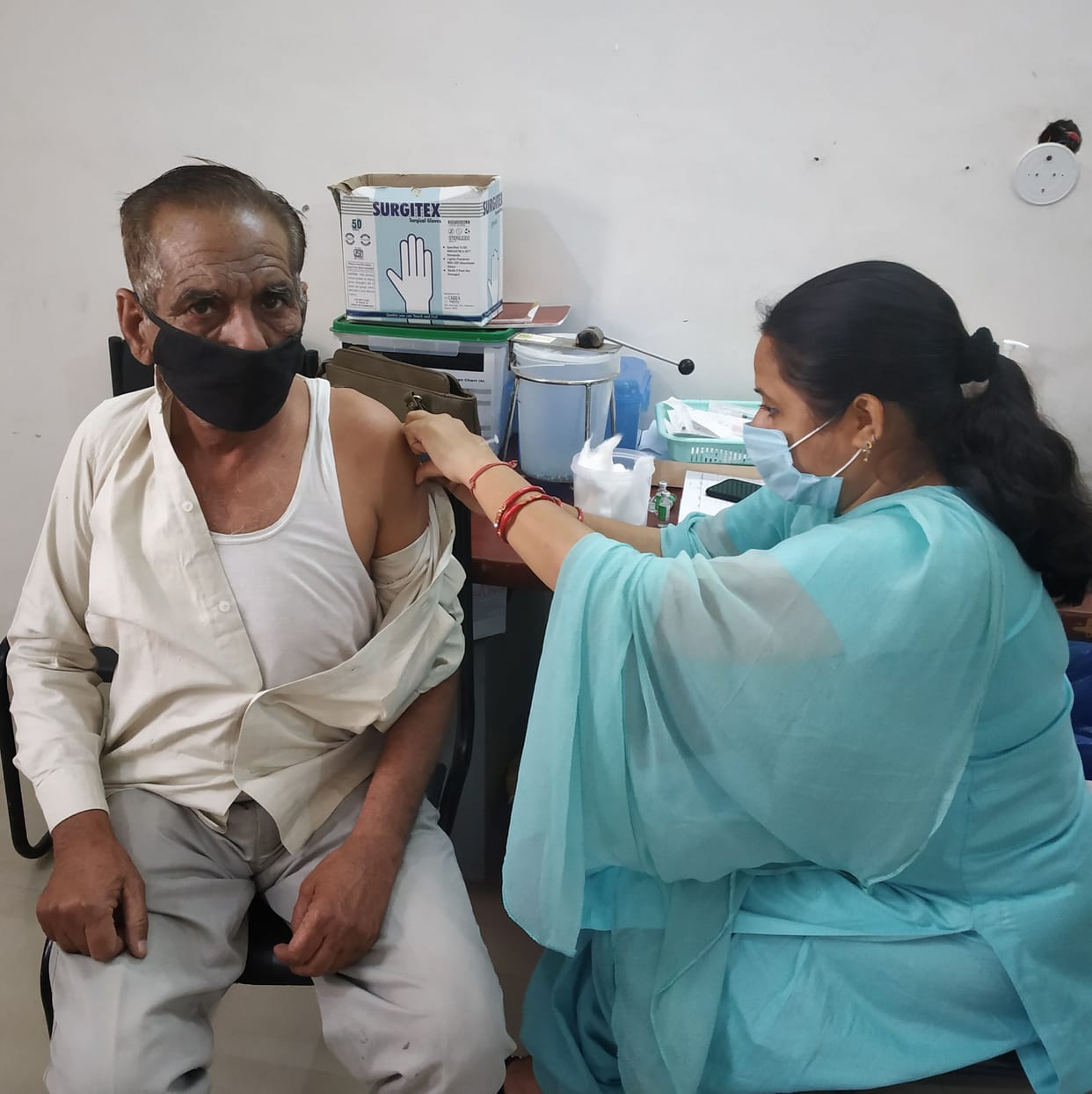 Woman dies of corona for the second consecutive day, 43 infected