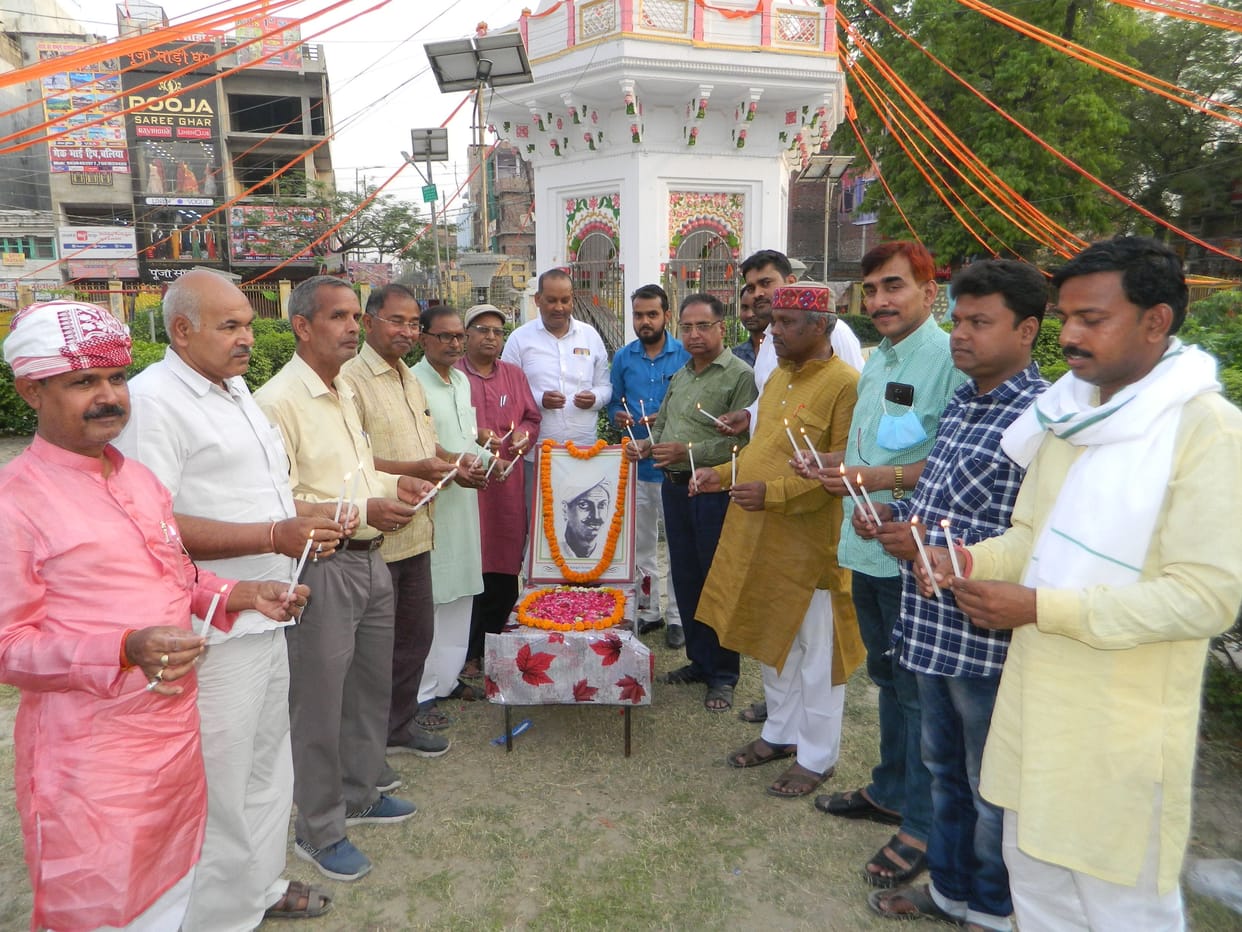 Vichar Manch burnt the candle