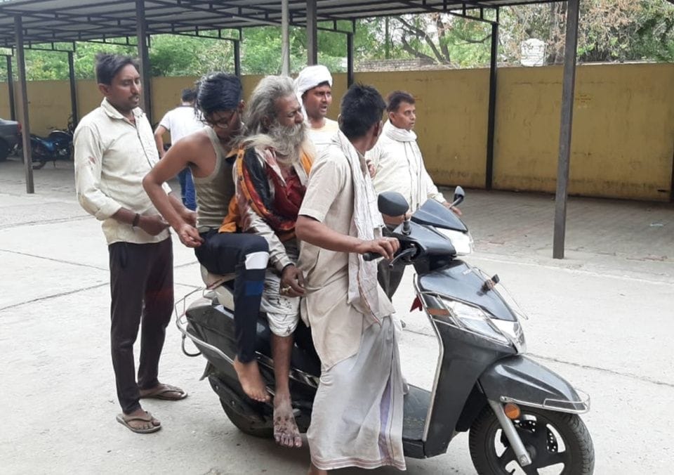 Mathura: Family taken by patient on scooty due to lack of ambulance