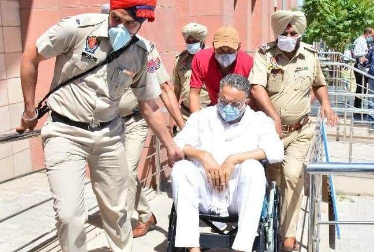 Mukhtar Ansari seen upset before shifting from Ropar Jail to Banda