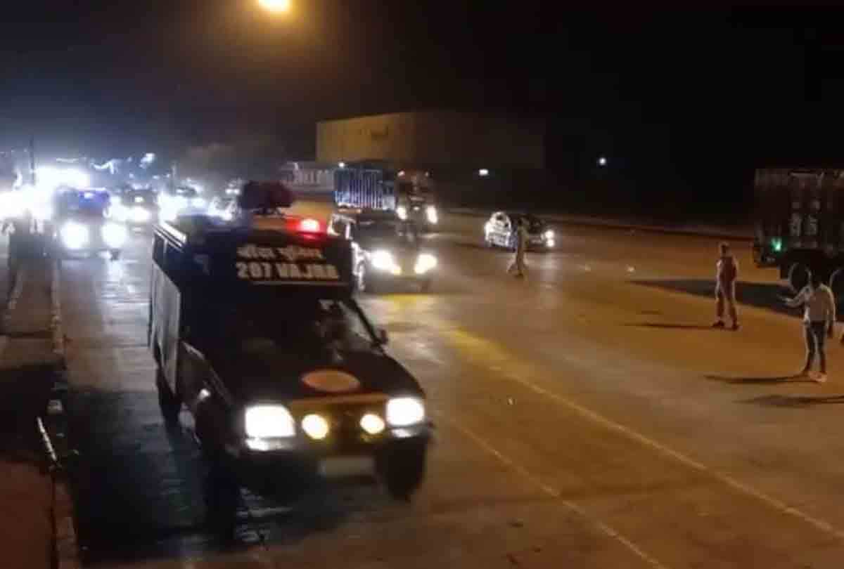 Mukhtar convoy increased after the cattle stopped near the Satti police station in Kanpur dehat