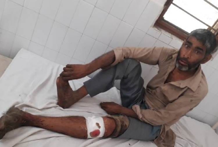 A worker from Bihar thrown on the roadside after beating in Punjab