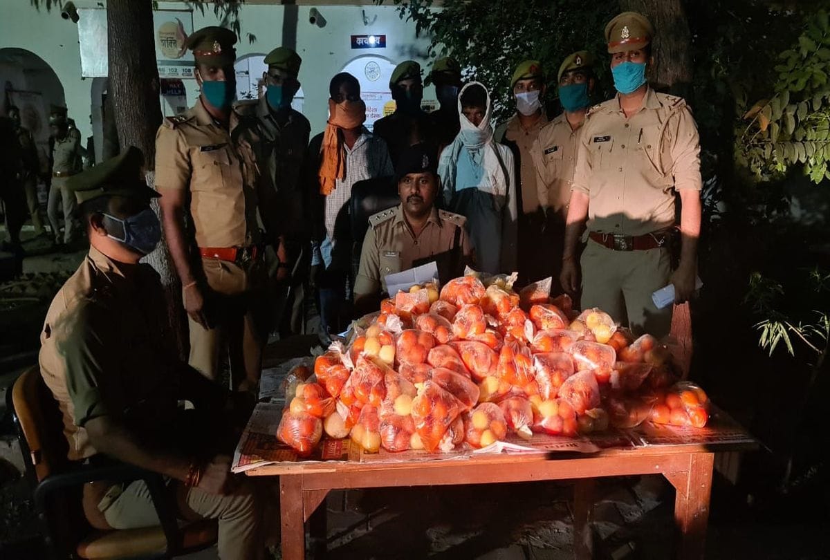 Panchayat Election 2021: Agra Police Caught Rasgulla And Petha Before Distribution In Villager