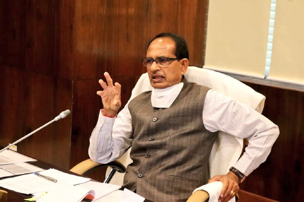 CM Shivraj Singh Chouhan says Cow their dung and urine can help strengthen the economy news in Hindi