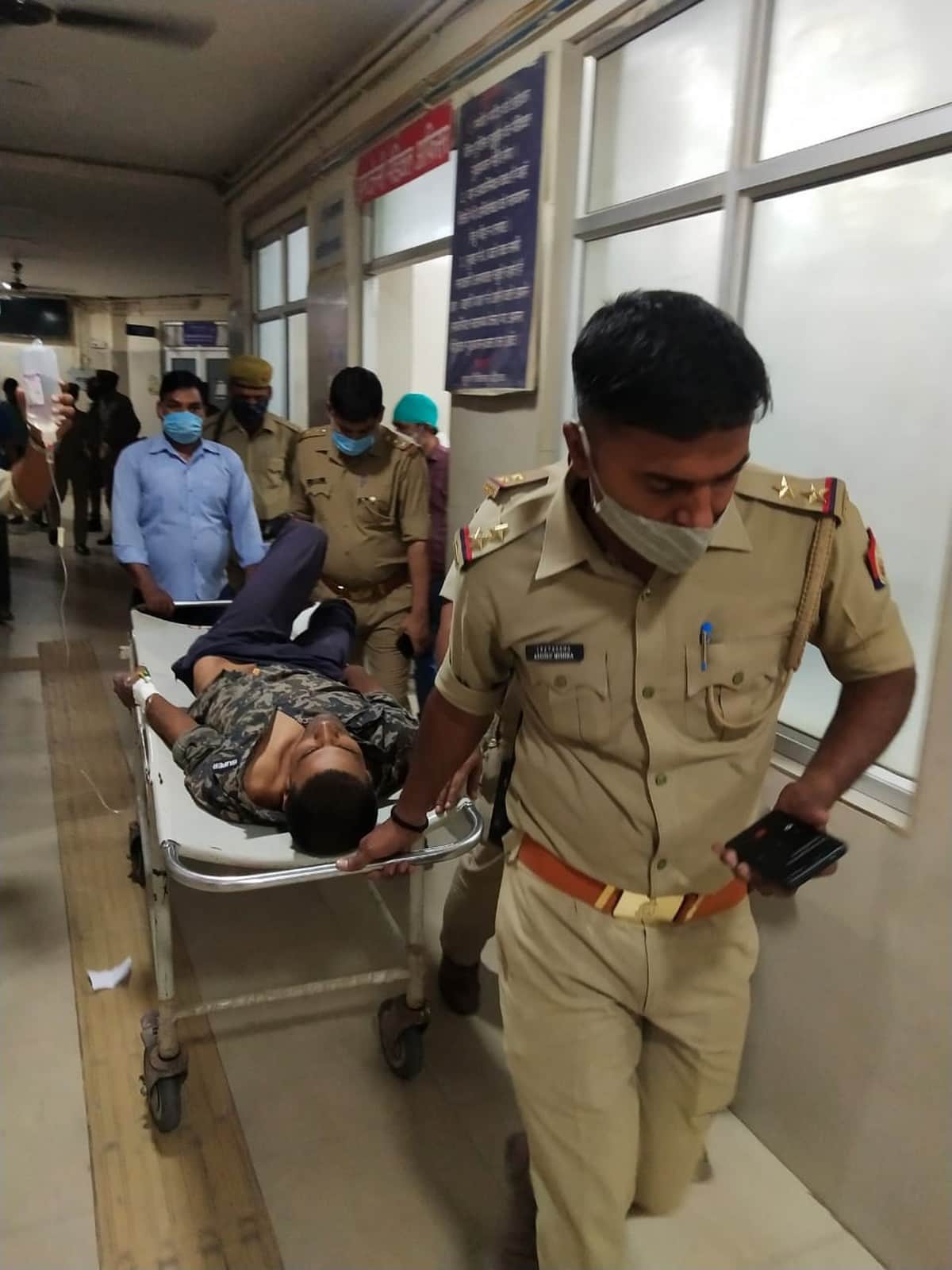 Varanasi Police Encounter: arrested miscreant in connection with talking to girlfriend