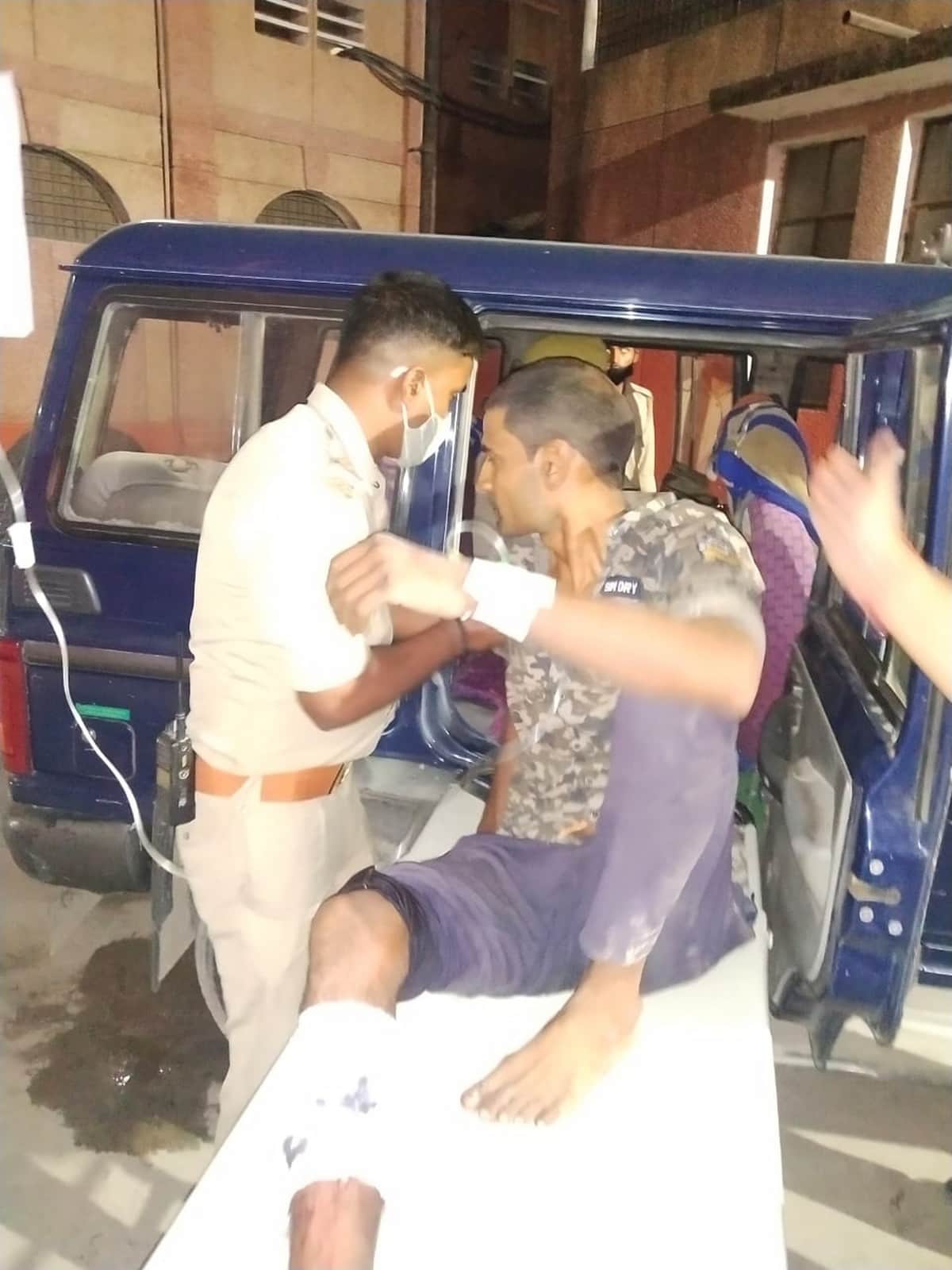 Varanasi Police Encounter: arrested miscreant in connection with talking to girlfriend