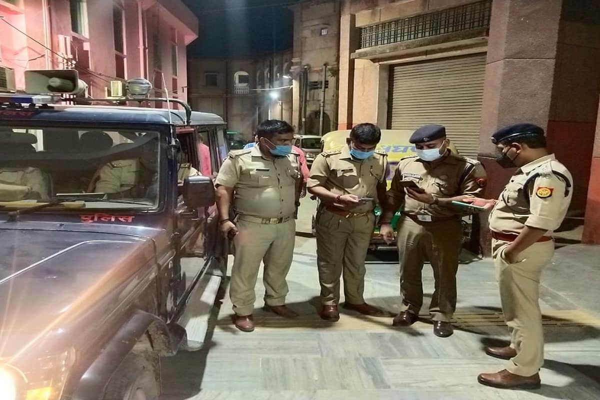 Varanasi Police Encounter: arrested miscreant in connection with talking to girlfriend