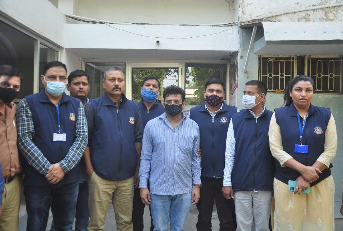 JE of Jal Nigam arrested with bribe of 13 lakhs Vigilance team caught