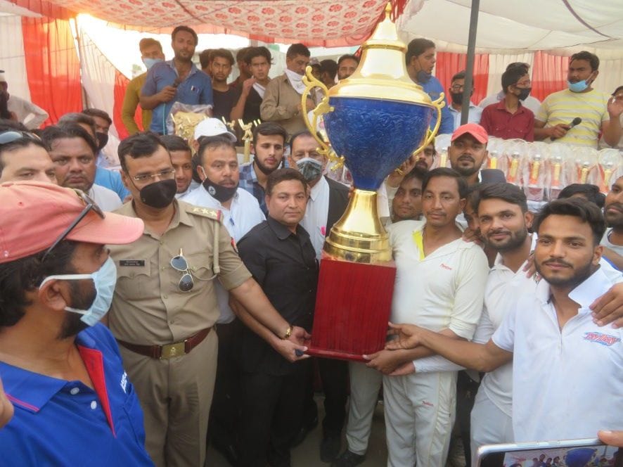Lanka Shire Najibabad's team becomes champion