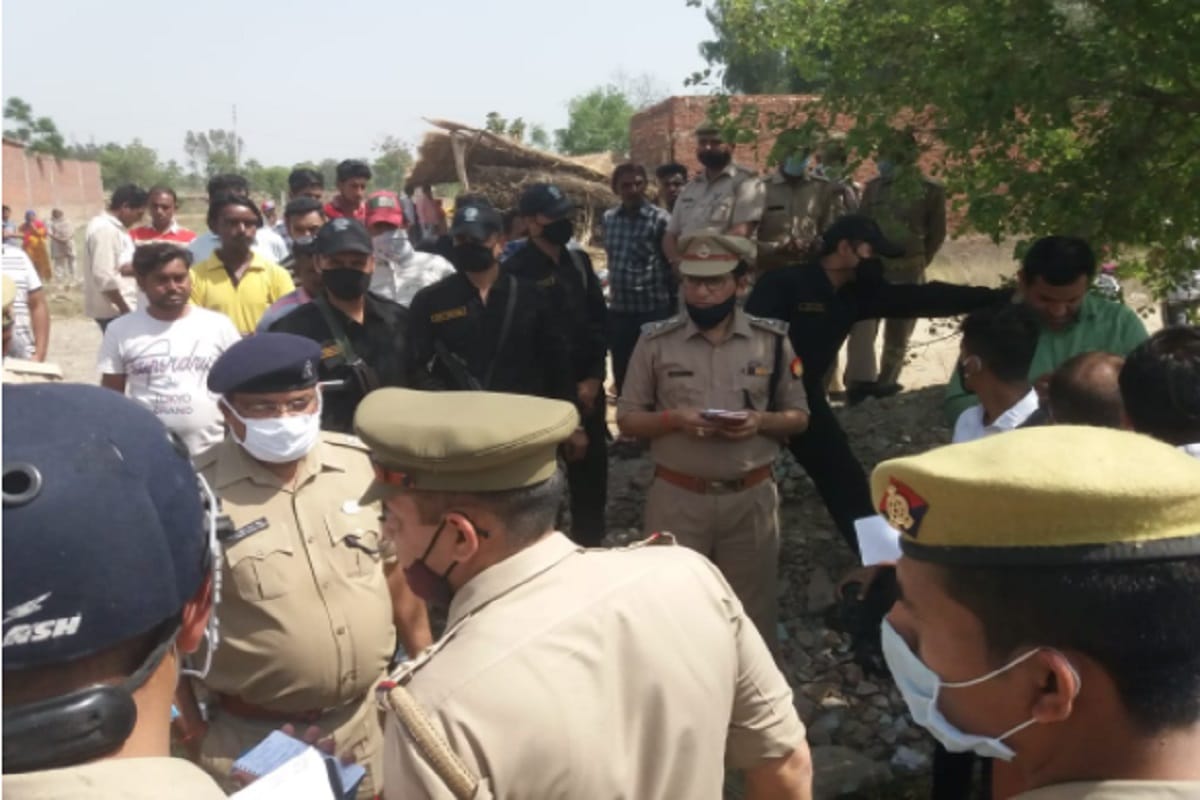 Bomb blast in a house and five peoples died and four injured at Bijnor of Uttar Pradesh