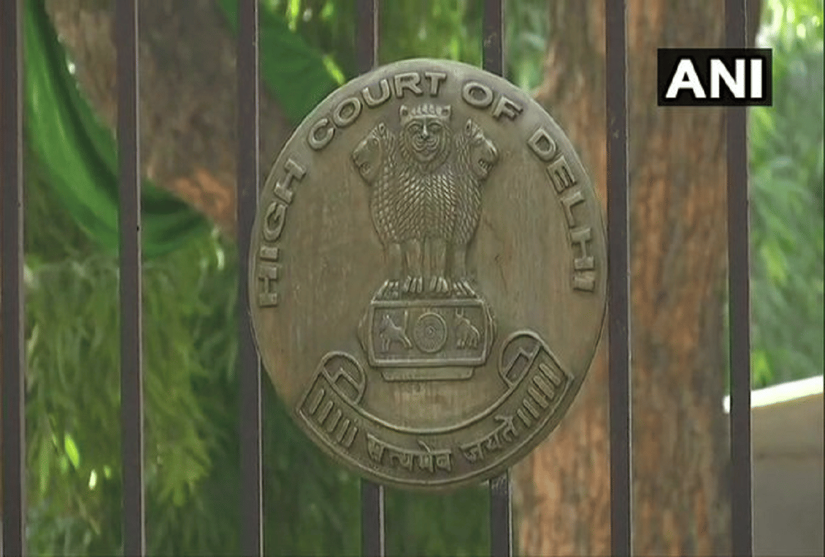Delhi : rouse avenue court judge and his female stenographer suspended