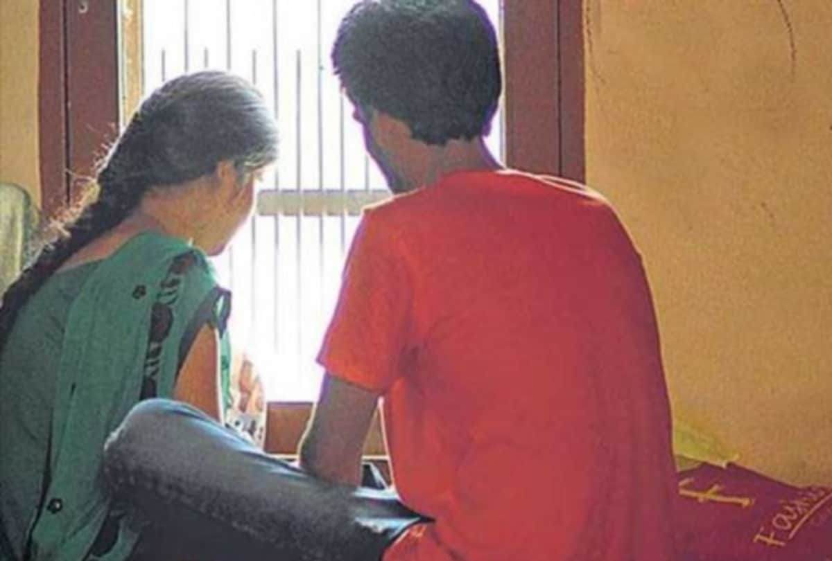 woman fall in love with 14 year minor boy in Gorakhpur