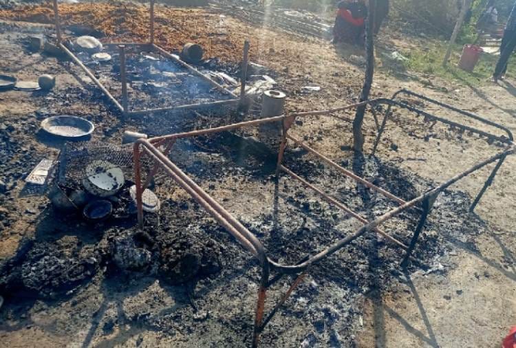 Massive fire breaks out in slums in Hisar of Haryana