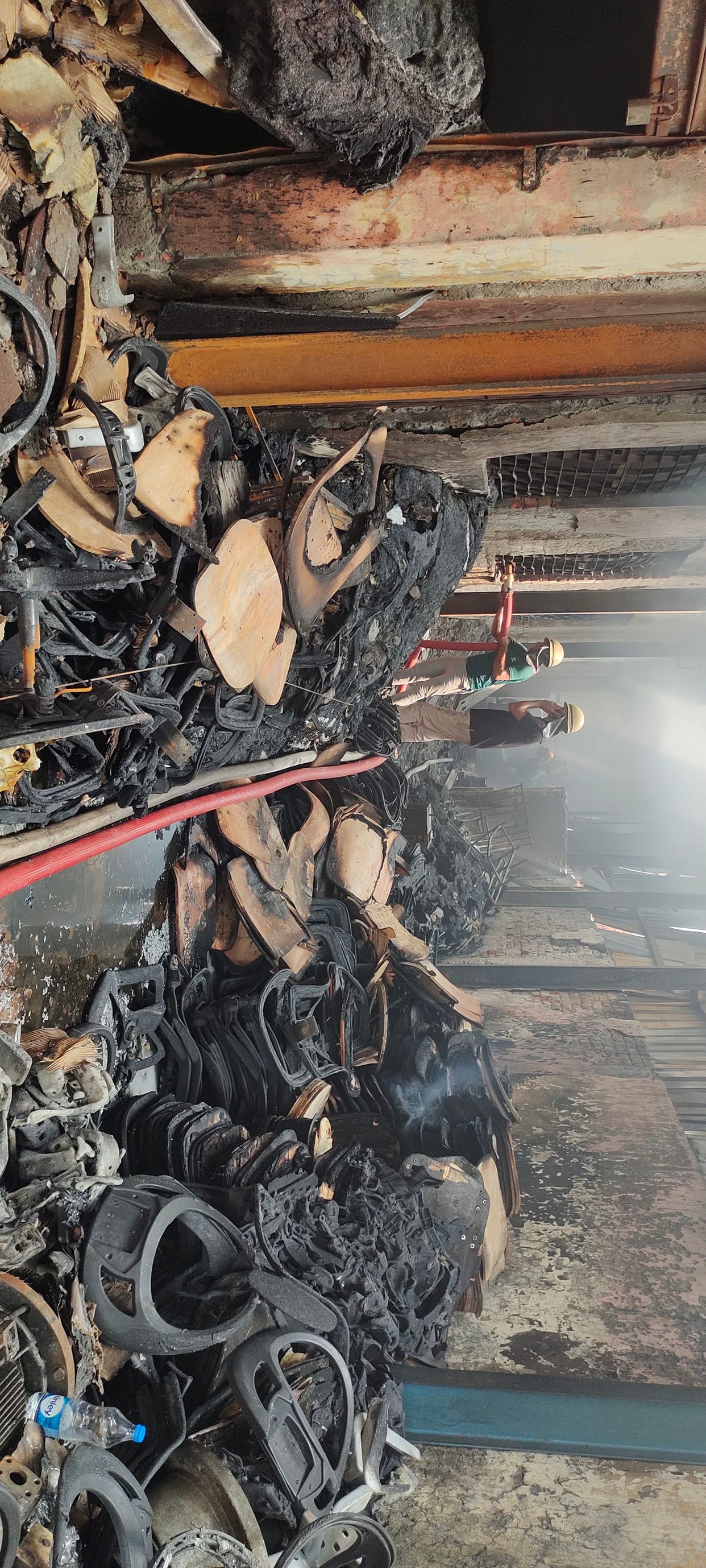 Fire in furniture manufacturing factory in MIE, loss of millions