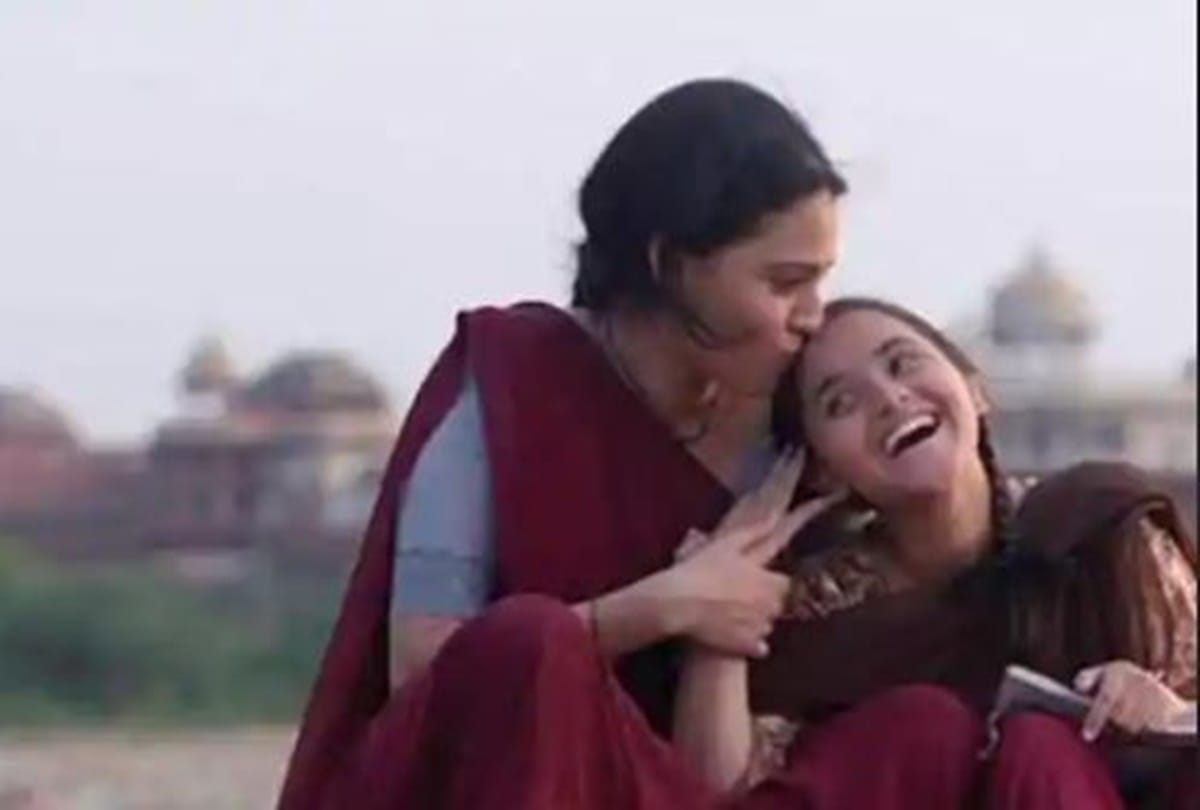 Swara Bhaskar Birthday special from Raanjhana to tanu weds manu these are her brilliant performance