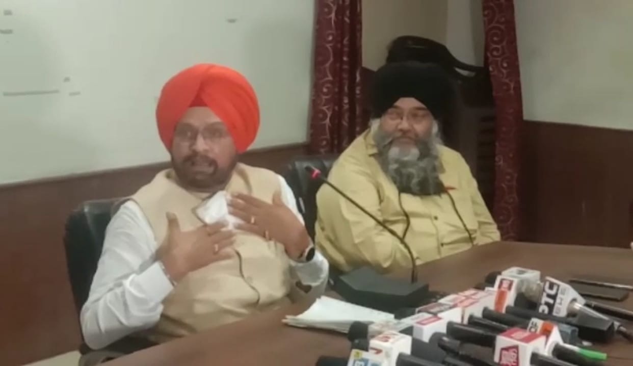 SGPC passes resolution against RSS on Badal's suggestion? manjeet singh