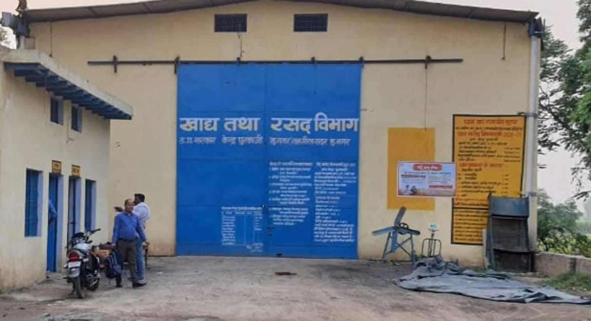 Only ten farmers came to the center to sell wheat