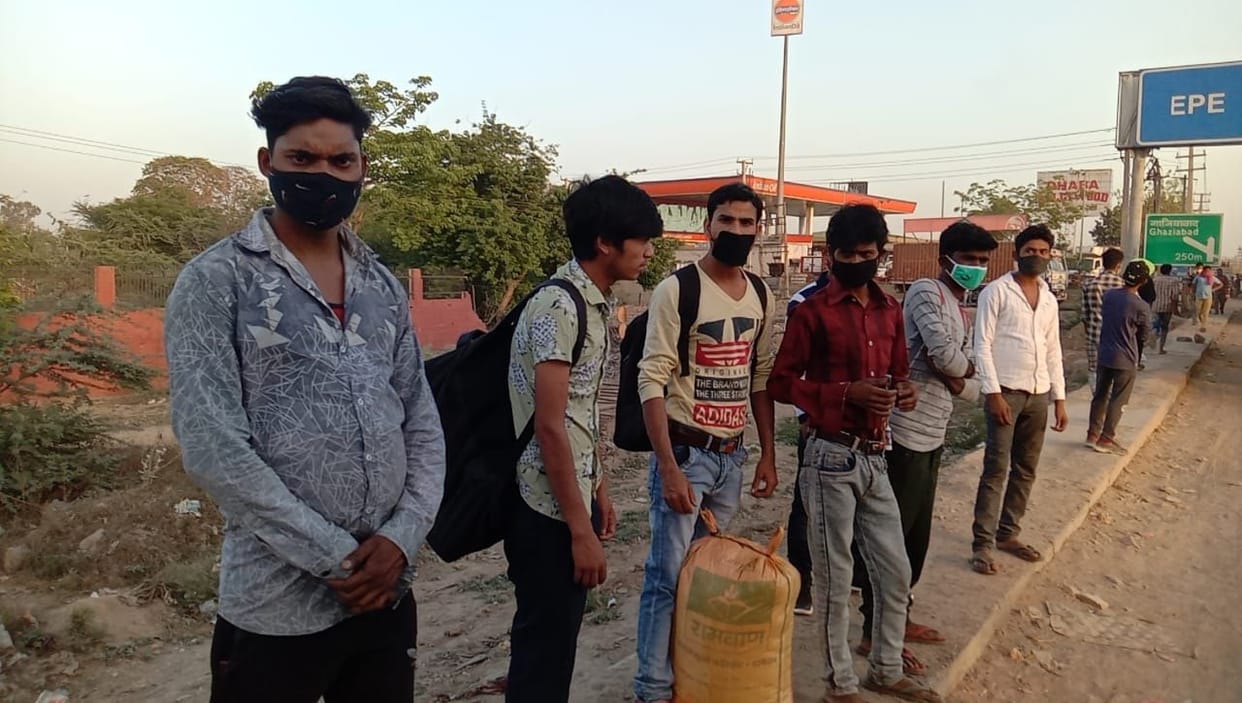 Laborers start migration due to lockdown, line on national highway
