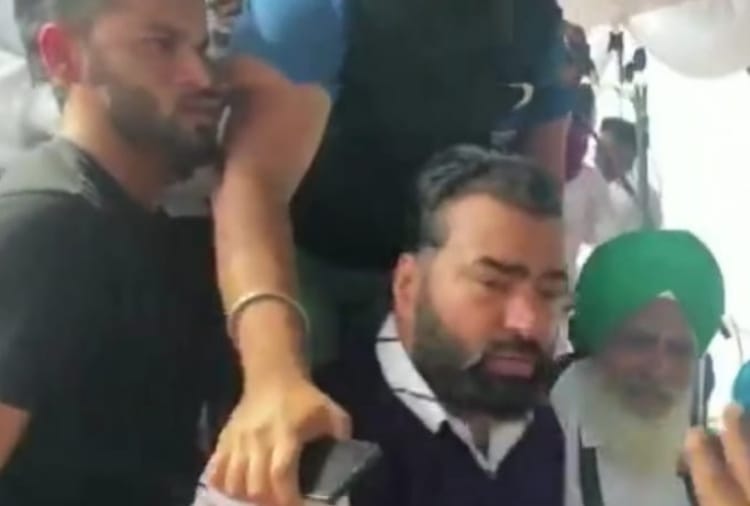 Accused of Delhi Violence Lakha Sidhana again came live on social media 