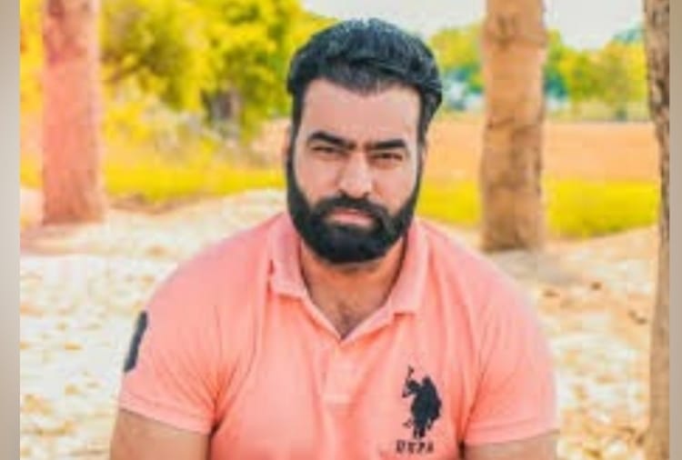 Accused of Delhi Violence Lakha Sidhana again came live on social media 