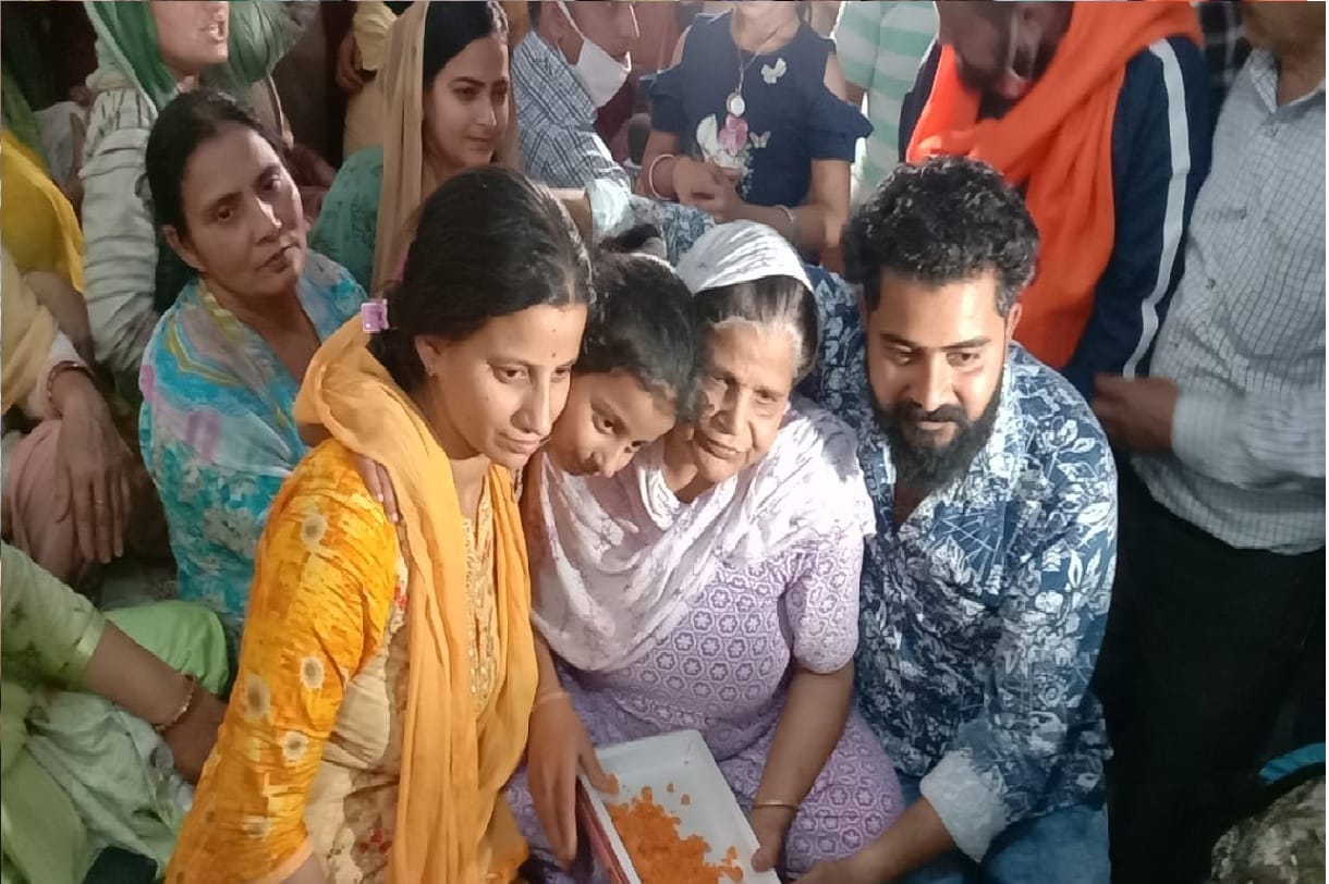 cobra commando released by naxals rakeshwar singh manhas latest news in hindi