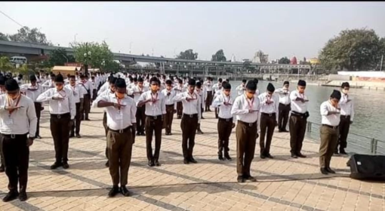Kumbh mela 2021: Police took support of RSS in traffic management, watch photos