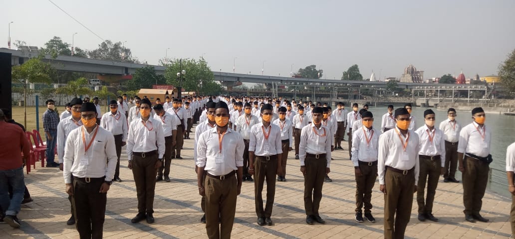Kumbh mela 2021: Police took support of RSS in traffic management, watch photos