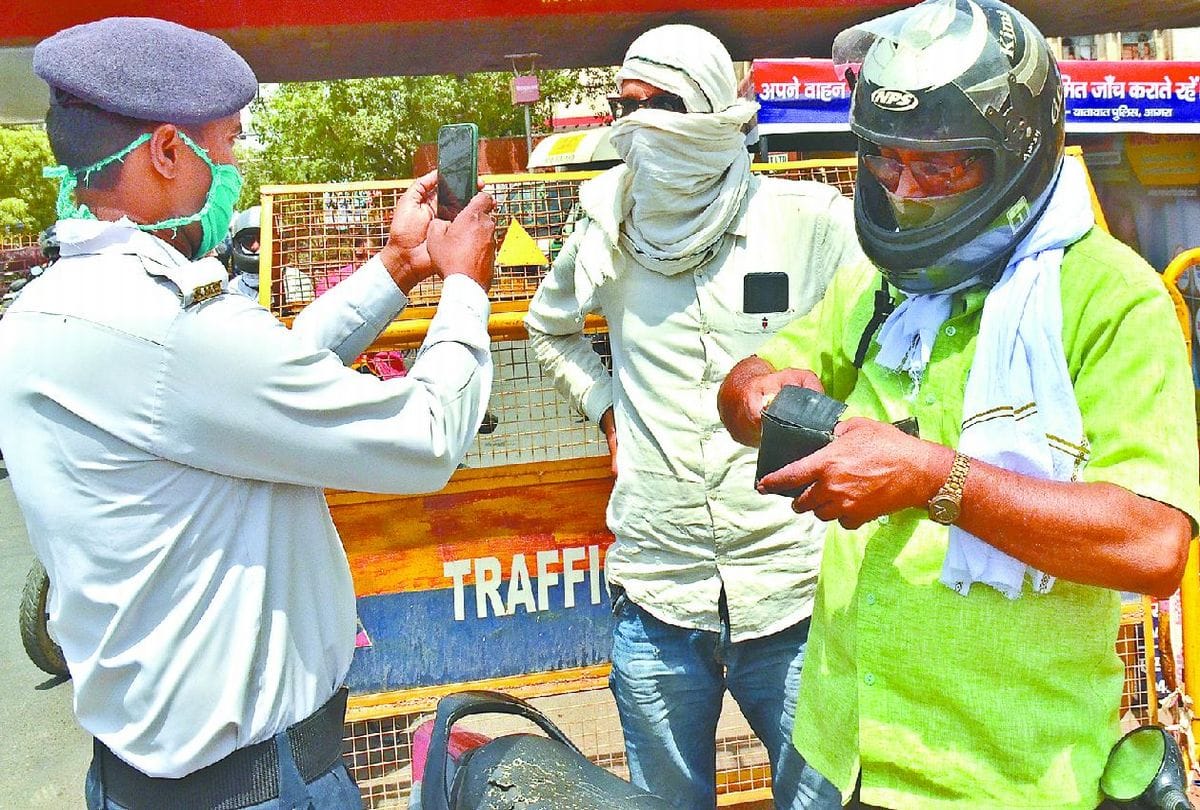 Corona Virus In Agra: IG Guide Line For Cut Challan Man Who Not Wear Mask