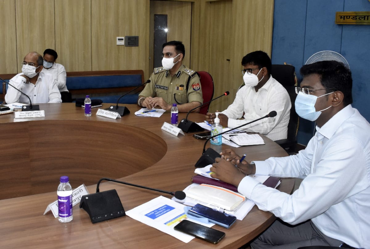 Corona alert Gorakhpur night curfew decision after two days by DM K Vijayendra pandian