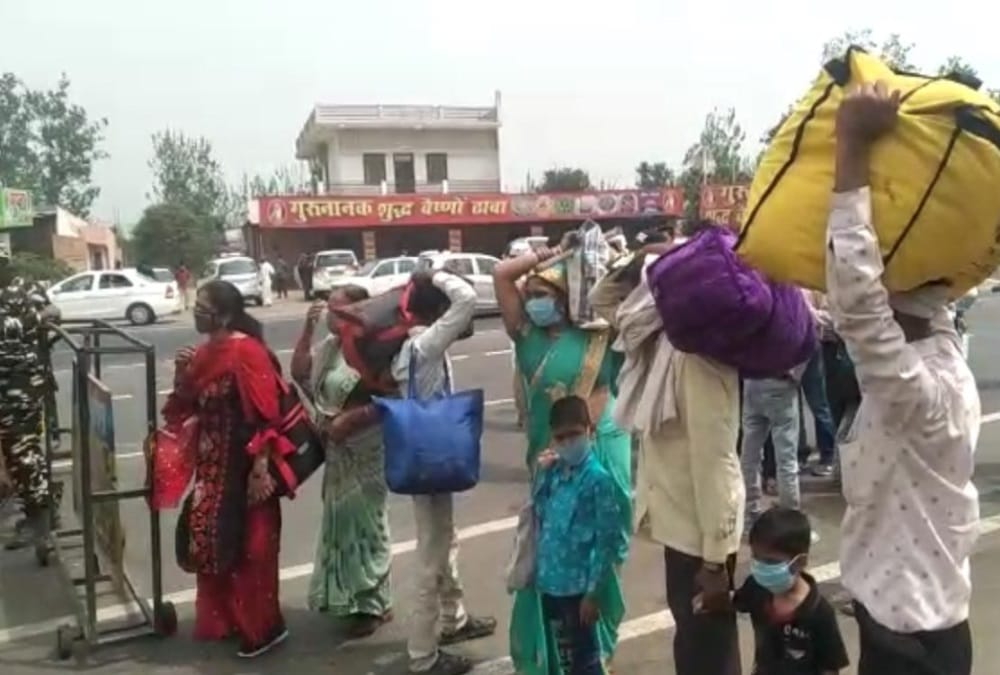 Kumbh mela 2021: Pilgrims Going Haridwar from Connecting Roads for Avoid Corona test on Narsan Border