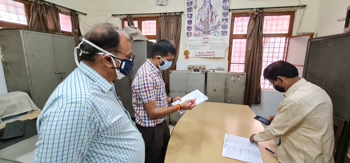 DM inspected of CMO office salary will cut of absent 35 employees 