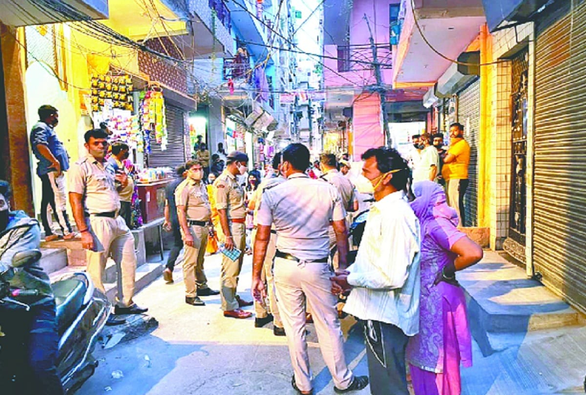 young man murders by Bike riders Miscreants in Delhi see photos