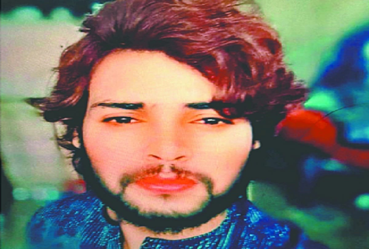young man murders by Bike riders Miscreants in Delhi see photos