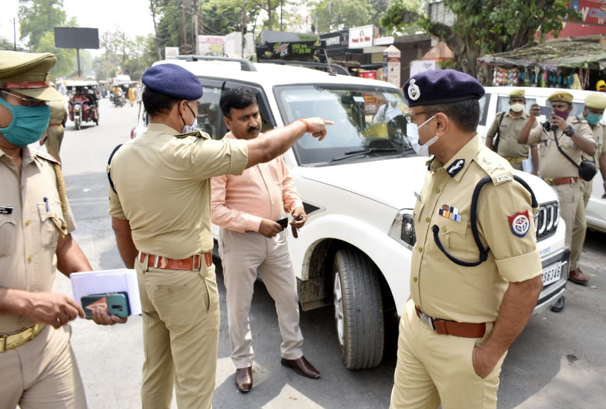 Corona alert Gorakhpur night curfew decision after two days by DM K Vijayendra pandian