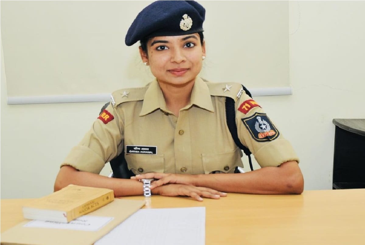 Success Story of IAS Garima Agrawal success tips form her journey IIT to UPSC, IPS Women Cop who became IAS Officer