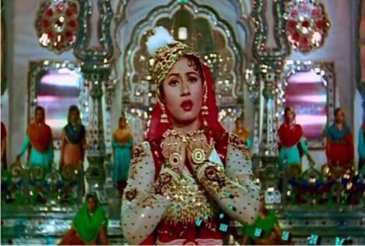 Bollywood actresses get royal look after years of hard work of artisans ps 1 bajirao mastani padmaavat mughal e azam jodhaa akbar