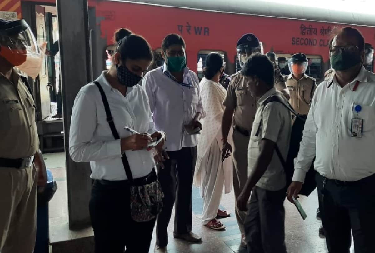 people careless about corona in gorakhpur