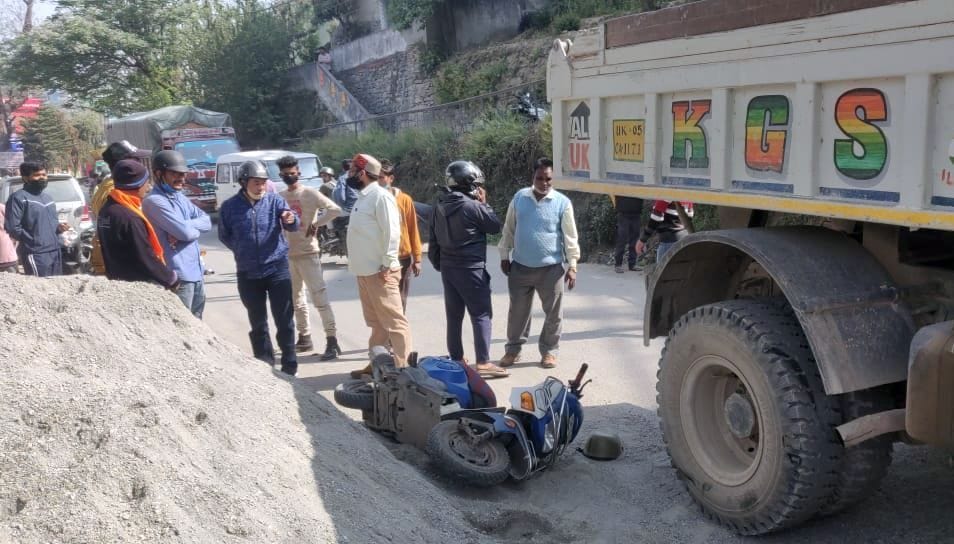 Death of Miner in Pithauragarh Accident