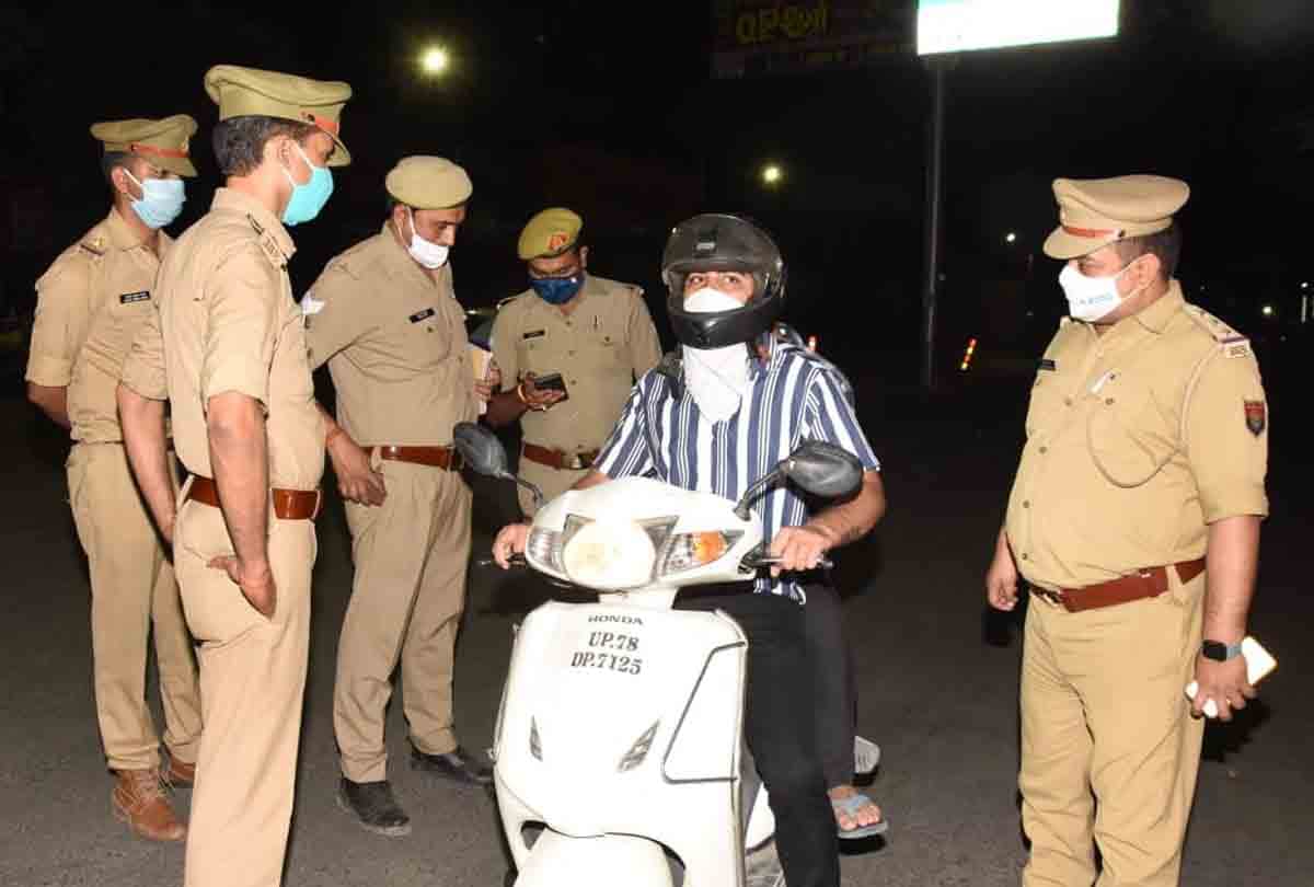 Night curfew in Kanpur: Passengers wandering at night, police have pity, commissioner says will increase toughness