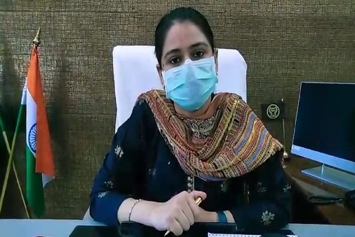 Shamli News: Three women have been vaccinated for anti-rabies instead of the corona vaccine at the Community Health Center and now the CMO has ordered an investigation