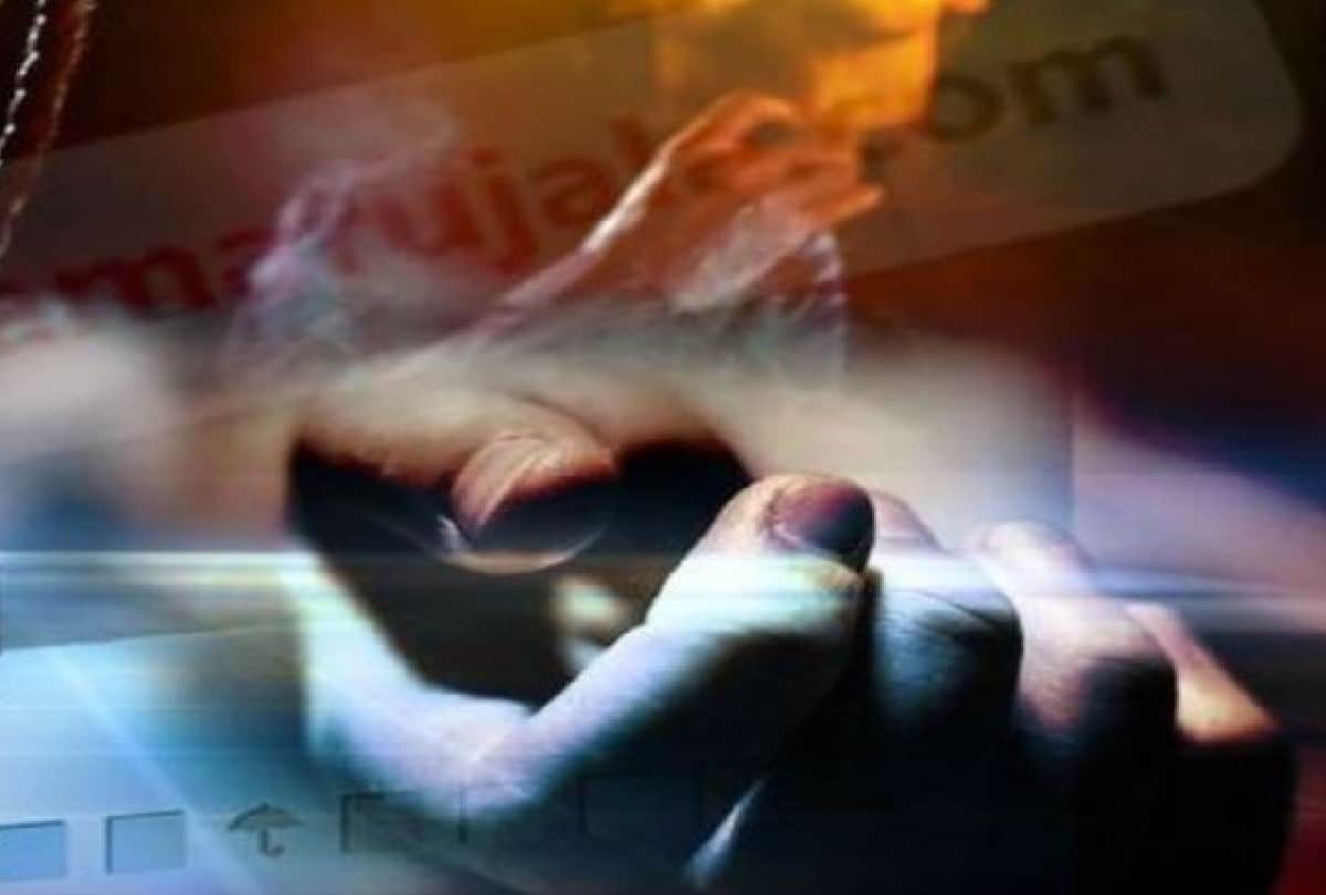 boyfriend killed the girlfriend in the hotel room in agra