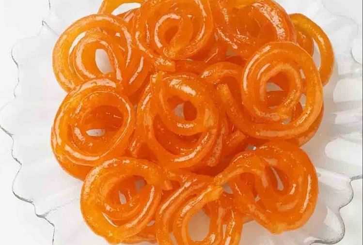 Dharamshala: Eating jalebi-pakodas in printed envelopes can cause many serious diseases, know the whole matter