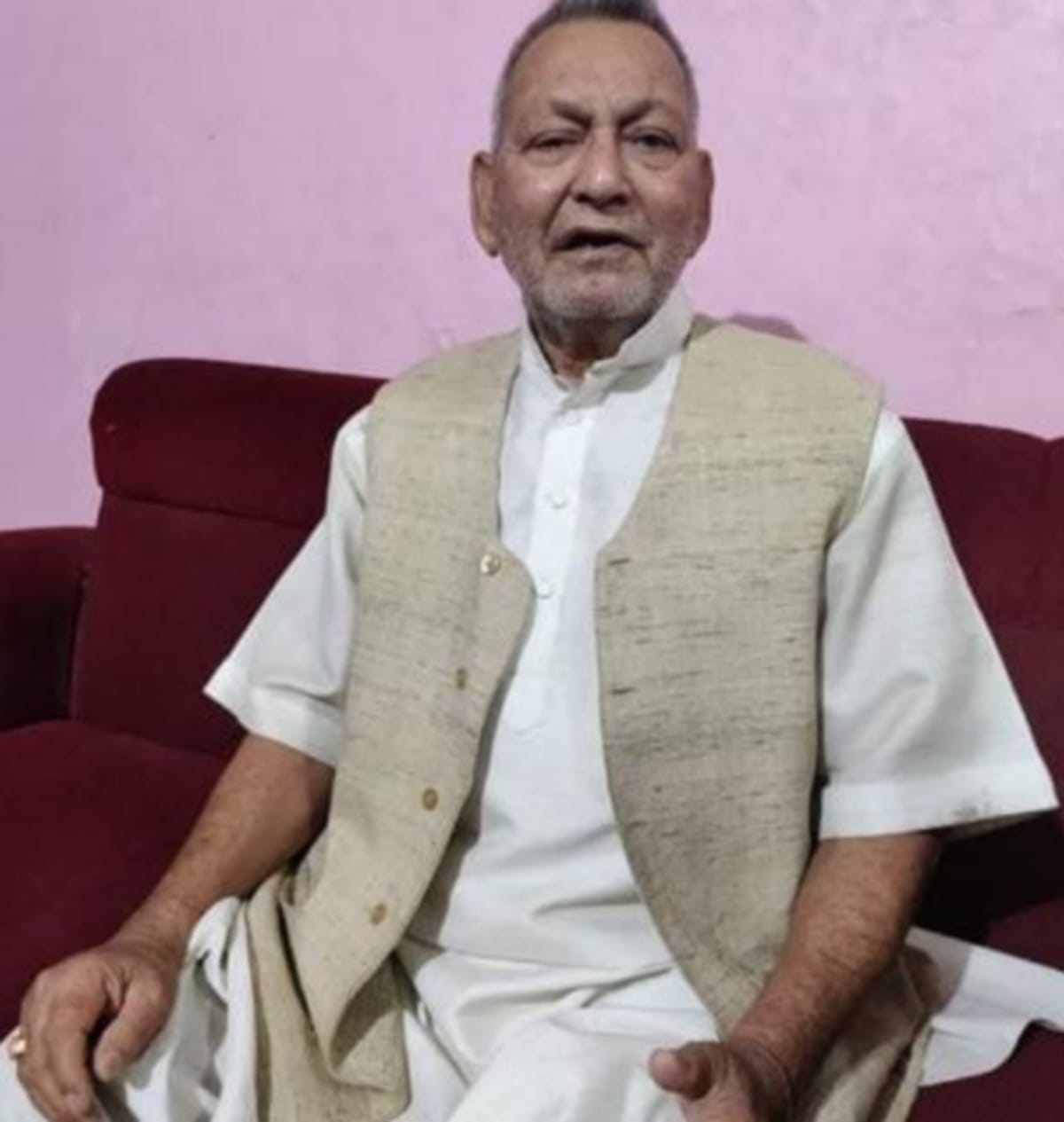 Lord Vishweshwar partisans harihar pandey got threatened to kill in Varanasi