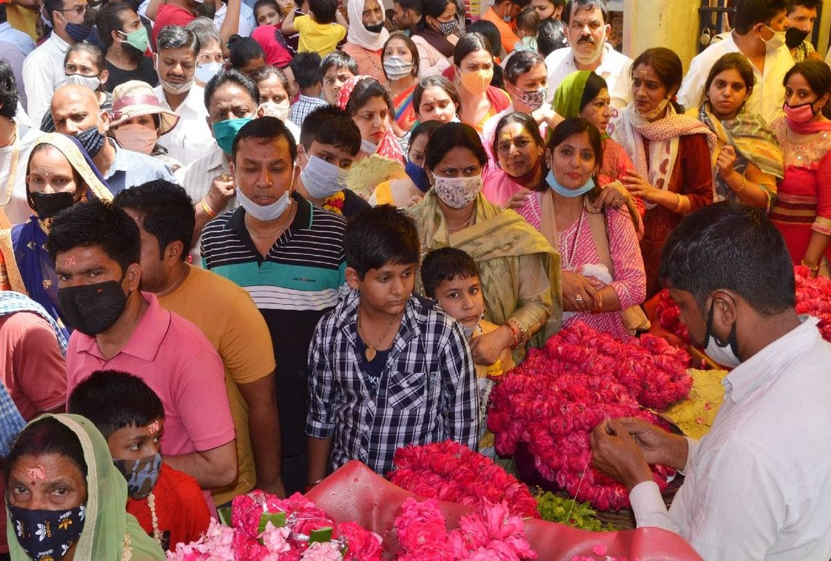 COVID-19 guidelines violated due to huge crowd of devotees at banke bihari temple vrindavan