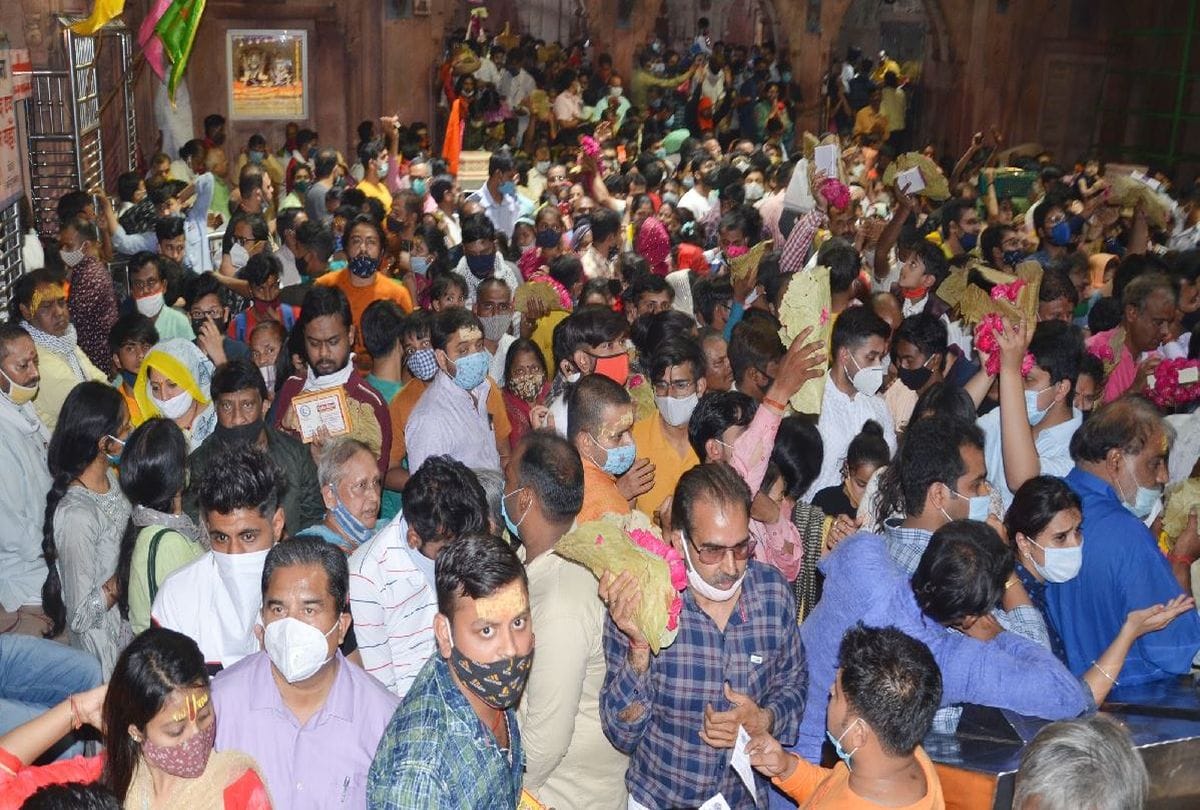 COVID-19 guidelines violated due to huge crowd of devotees at banke bihari temple vrindavan