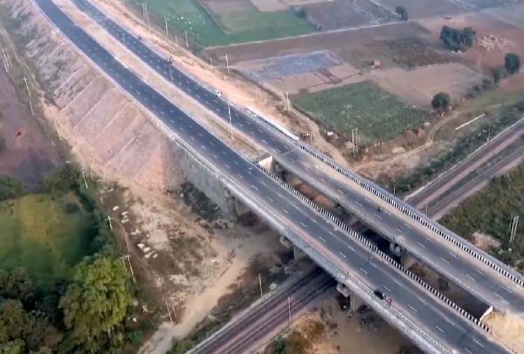 Haryana Police advise to avoid traveling on KMP Expressway due to farmers chakka jam