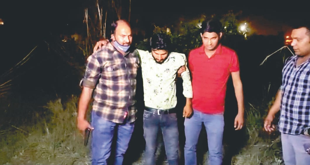 Two accused of robbing petrol pump workers caught in encounter