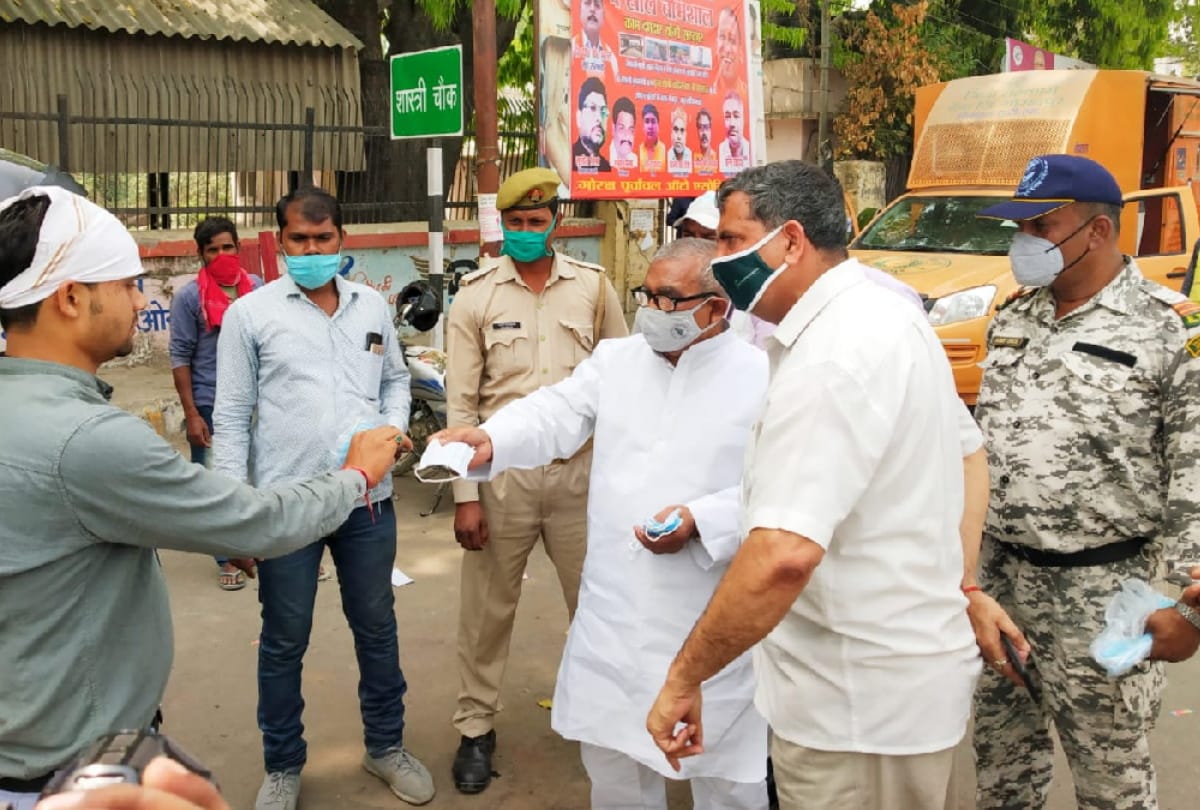Gorakhpur Municipal Corporation Enforcement Team mask checking and awareness campaign