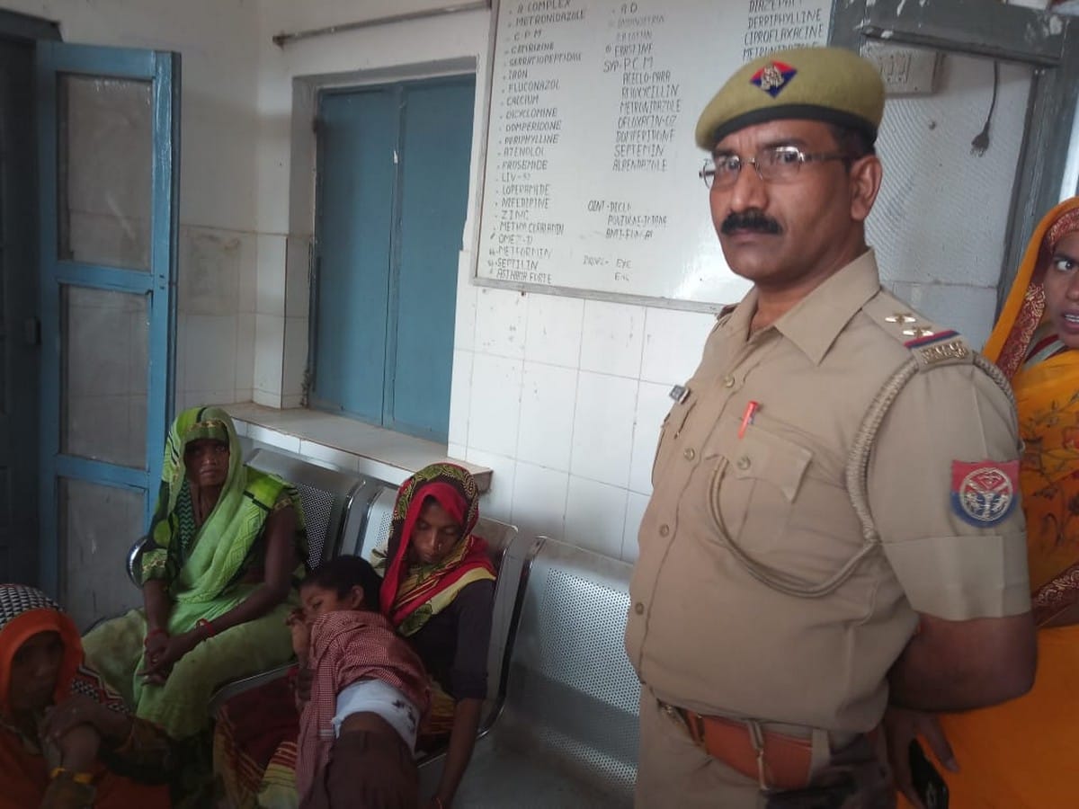 man stabbed a child during defecated in mirzapur