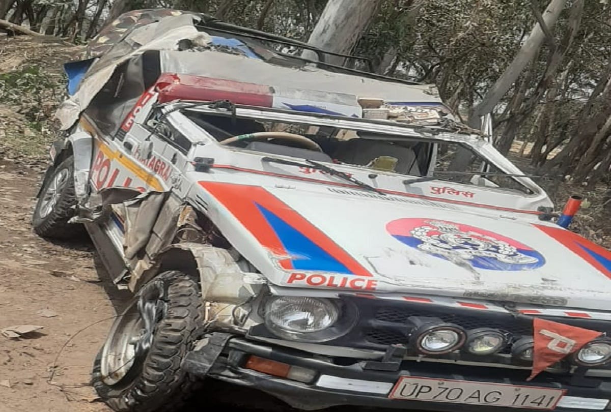 Vehicle involved in the escort of cabinet minister Ashutosh Tandon overturned in Nawabganj, many injured